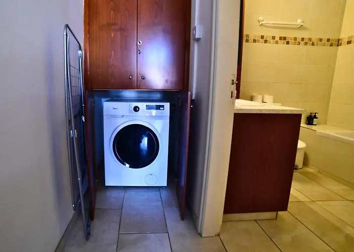 Laouri Traditional 2-bedroom In Kalopanayiotis カロパナイオティス