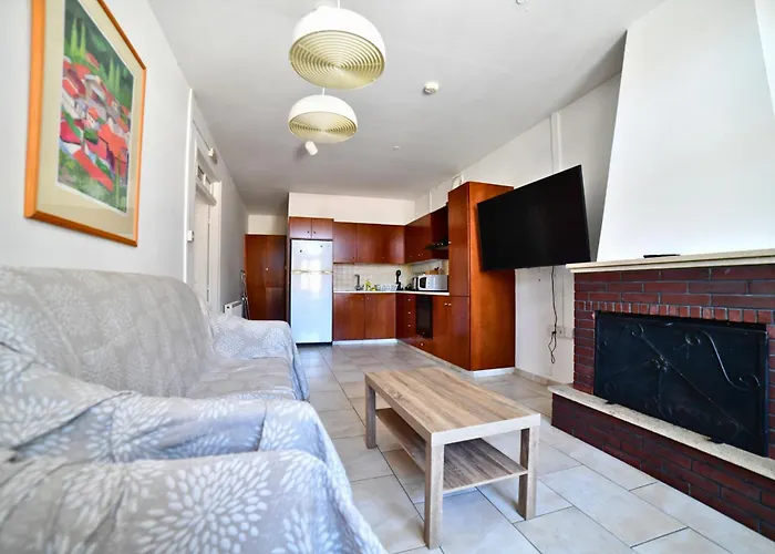 アパート Laouri Traditional 2-bedroom In Kalopanayiotis *