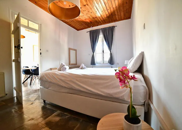 Laouri Traditional 2-bedroom In Kalopanayiotis *