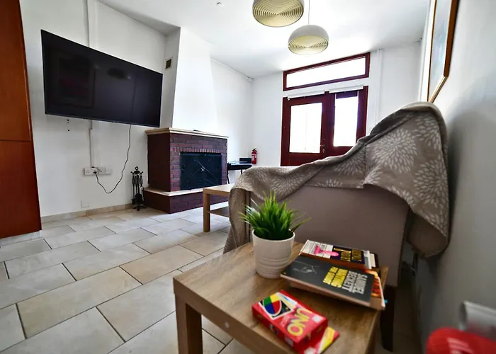 Laouri Traditional 2-bedroom In Kalopanayiotis Apartment *